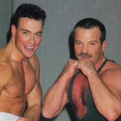 Jean-Claude Van Damme aux côtés de son coach de toujours, Claude Goetz. 