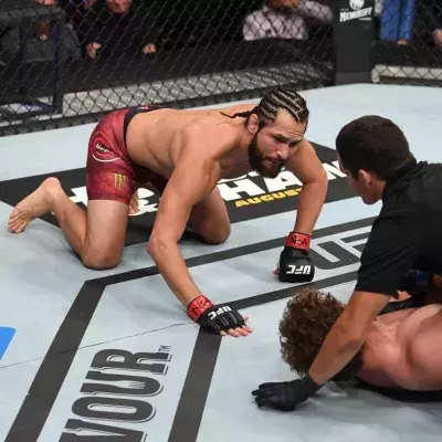 Jorge Masvidal a mis KO Ben Askren en 4 secondes. 