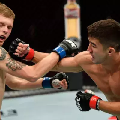 Louis Smolka met KO Ryan MacDonald