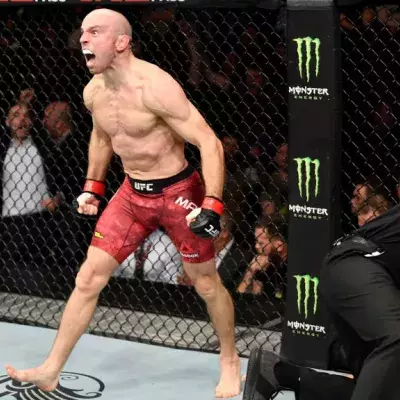 Mark Madsen met KO Danilo Belluardo à l'UFC Copenhague