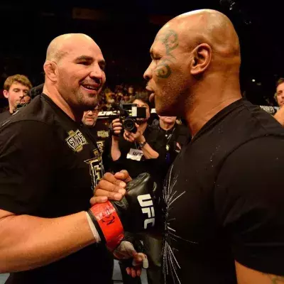 Mike Tyson a déjà assisté quelques fois à des évènements de l'UFC. 