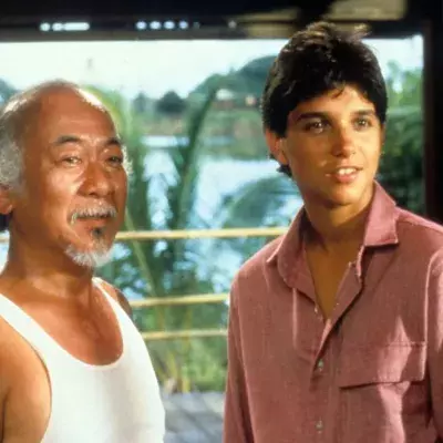 Ralph Macchio interprétait Daniel LaRusso, élève de maître Miyagi dans le film Karate Kid. 