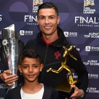 Cristiano Ronaldo en compagnie de son fils Cristiano Jr. 
