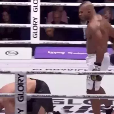 Alistair Overeem a envoyé au tapis Badr Hari dans le 3ème round