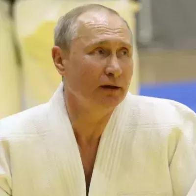 Le Président russe possédait une ceinture noire 9ème dan en taekwondo. 