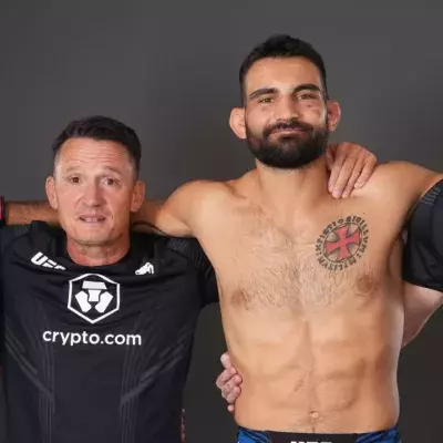 Benoit Saint-Denis accompagné de son coach principal Daniel Woirin, de son entraineur de sol Christophe Savoca, ainsi que son manager Guillaume Peltier. 