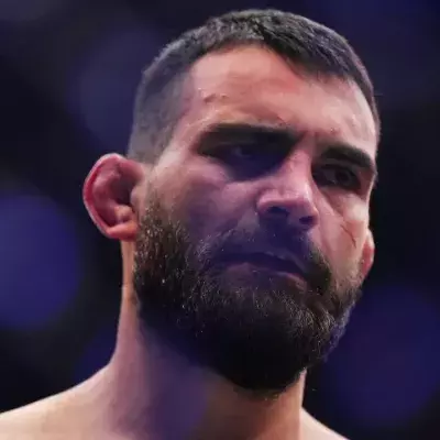 Benoit Saint-Denis compte 5 victoires et 2 défaites à l'UFC. 