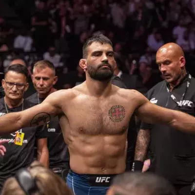 Benoit Saint-Denis dans la cage de l'UFC