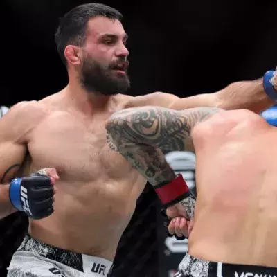 Benoit Saint-Denis dans la cage de l'UFC