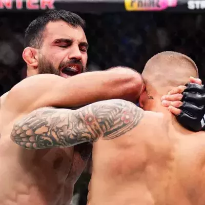 Benoit Saint-Denis s'est incliné par KO face à Dustin Poirier lors de l'UFC 299. 