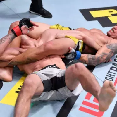Charles Oliveira démolit Tony Ferguson à la surprise générale