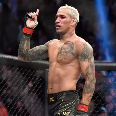Charles Oliveira n'a eu besoin que d'un seul round pour vaincre Beneil Dariush. 