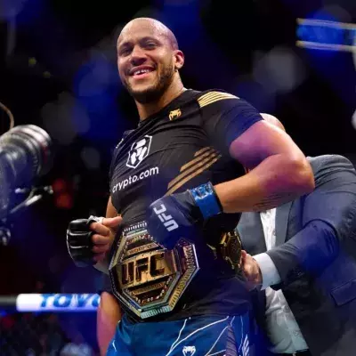Ciryl Gane pourrait avoir une nouvelle chance pour le titre de champion poids lourd en 2023. 