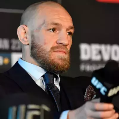 Conor McGregor à une conférence de presse de l'UFC