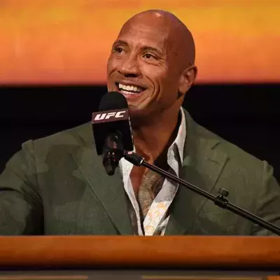 Dwayne Johnson est un grand fan de MMA et de l'UFC. 