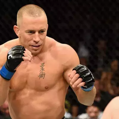 Georges St-Pierre pense que Royce Gracie est le plus grand combattant de l'histoire. 