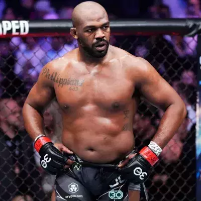 Jon Jones lors de son combat face à Ciryl Gane à l'UFC 285. 