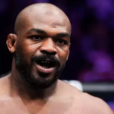 Jon Jones peaufine sa préparation pour son combat contre Miocic à l'UFC 295. 