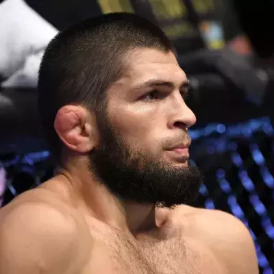 Khabib Nurmagomedov ne se place pas dans les 15 meilleurs combattants MMA de tous les temps. 