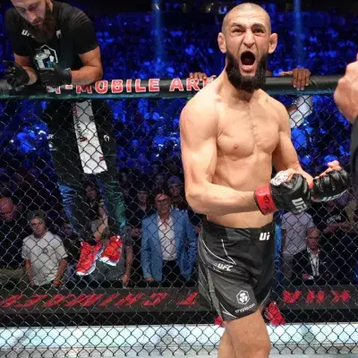 Khamzat Chimaev dans l'octogone