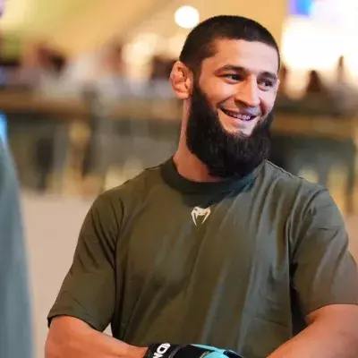 Khamzat Chimaev a tourné à l'entrainement avec Salahdine Parnasse et Baysangur Chamsoudinov avant l'UFC 294. 