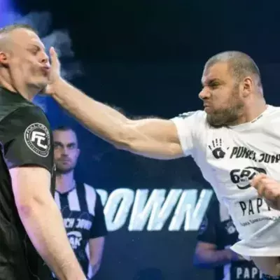Le "slap fighting" est une pratique de plus en plus populaire sur les réseaux sociaux. 