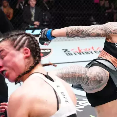 Nora Cornolle dans la cage de l'UFC