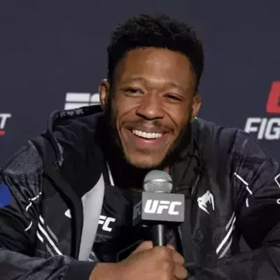Oumar Sy à la conférence de presse de l'UFC