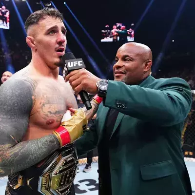 Tom Aspinall lors de l'UFC 304 après sa victoire contre Curtis Blaydes.