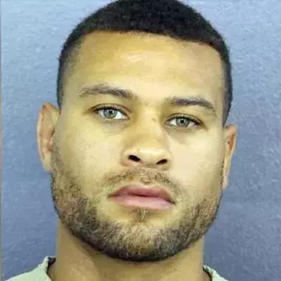 Un ancien combattant de l'UFC risque la prison pour avoir envoyé ses parties génitales en photo à une mineure
