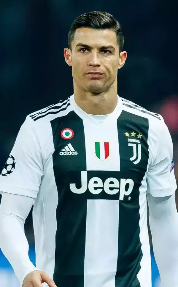 16. Cristiano Ronaldo - Football