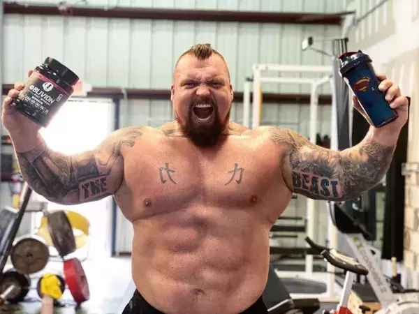 Eddie Hall - 1m91/170kg - Anglais