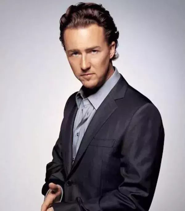 Edward Norton apris plus de 15 kilos de muscles pour...