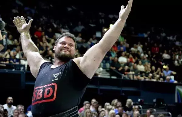 Martins Licis - 1m88/150kg - Américain