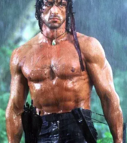 10. Sylvester Stallone : acteur et réalisateur américain de films d'action comme Rambo, Rocky et Expendables
