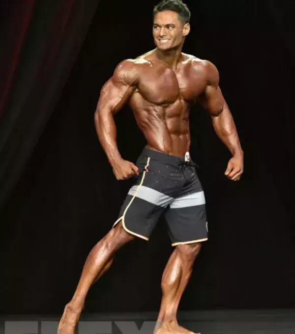 4. Jeremy Buendia : 3 fois vainqueur du 'Olympia Weekend Men's Physique '