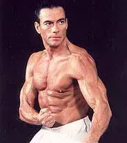 9. Jean-Claude Van Damme : grand acteur de films d'action. Il a également fait 20 combats de karaté semi-contact