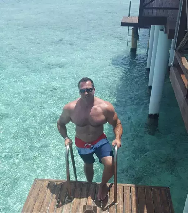 Aujourd'hui loin des podiums il a tenté une reconversion dans le cinéma. Gunter a perdu un peu de masse musculaire mais se porte toujours très bien.