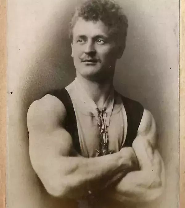 Eugen Shadow, 1902