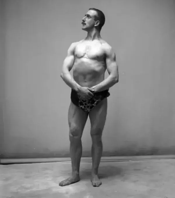 Mr. Murray, vainqueur de la Shadow bodybuilding compétition, en 1905