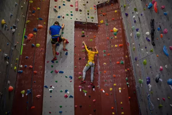 5. L'escalade (en salle ou extérieur)