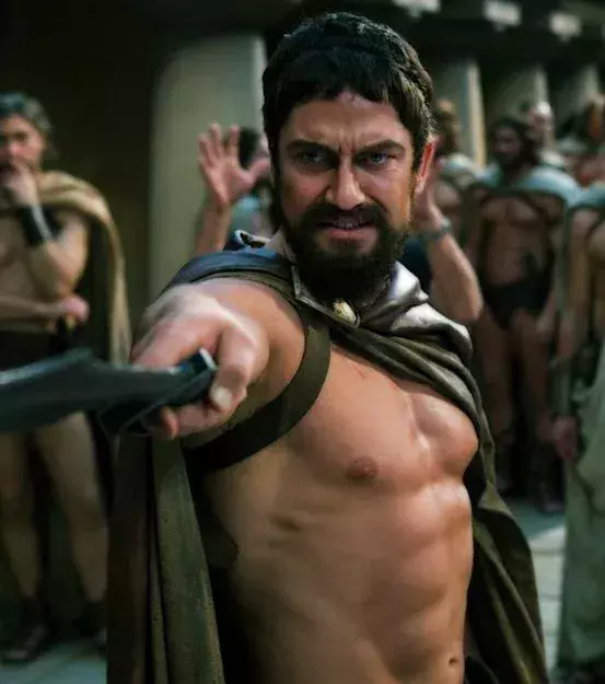 Mais pour le film '300', Gerard Butler s'est entraîné non-stop pendant 4 mois. Le résultat est spectaculaire