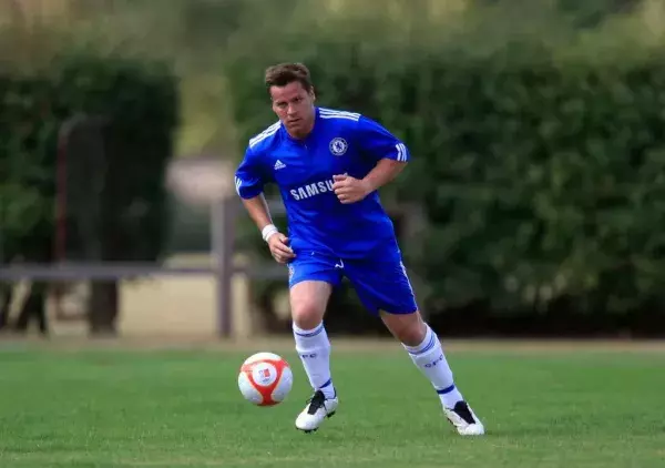 Le gallois Darren Barnard