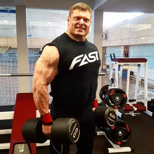 Zydrunas Savickas, au gabarit complètement différent, plus de muscles pour moins de graisses