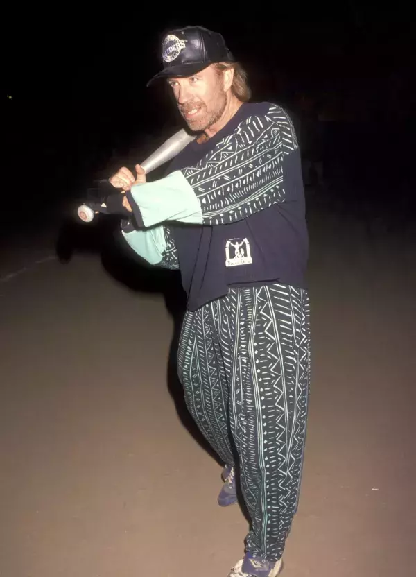Un match de Softball prend à coeur Chuck Norris, 1991