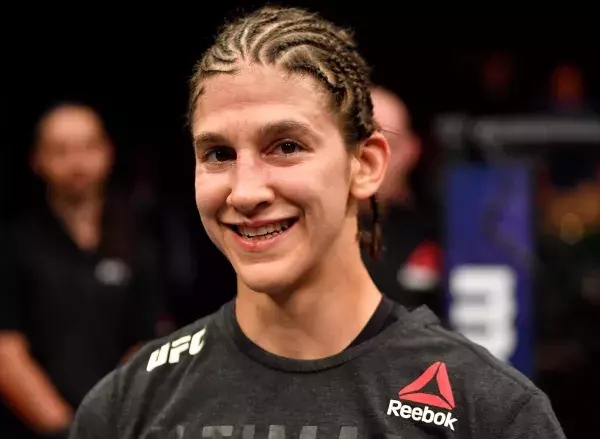 Roxanne Modafferi - poids mouche à l'UFC 