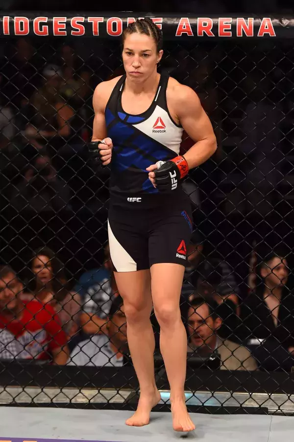 Sara McMann - poids coq à l'UFC 