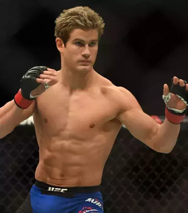 ... "Super" Sage Northcutt, sculpté à la perfection même si son niveau technique est loin de Dillashaw. Sa phase plus solide et massive, c'est...